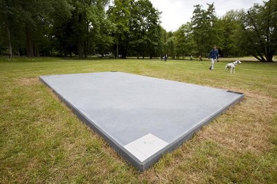 Pedestal for One Minute Sculptures